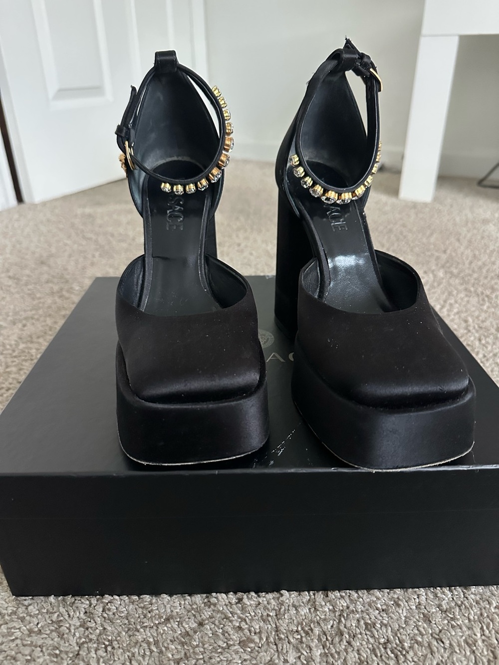 Versace Medusa Charm Black Crystal Platform Pumps Size 6